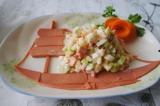 瓜果蔬菜沙拉吃瓜,瓜果蔬菜沙拉，缤纷美味尽享健康生活